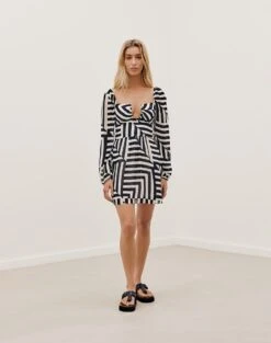 Aisha Short Dress - Geo