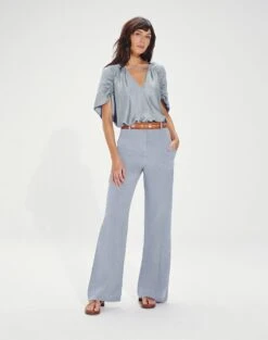 Ciara Detail Blouse - Blue Jeans -FemmeFab Shop CiaraDetailBlouse front 59211c7d ffb5 4817 9494 b7138ecfb6da