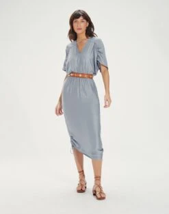 Ciara Detail Midi Dress - Blue Jeans -FemmeFab Shop CiaraDetailMidiDress front 9568b59a 7bd5 4e4b bdd4 313e4644aaa0