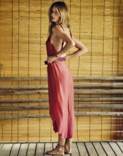 Cris Midi Dress - Gojiberry 11 Cris Midi Dress - Gojiberry -FemmeFab Shop Cris Midi Dress5