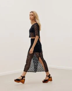 Jennie Short Sleeve Blouse - Black -FemmeFab Shop JennieShortSleeveBlouse