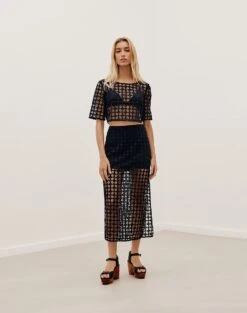 Jennie Short Sleeve Blouse - Black -FemmeFab Shop JennieShortSleeveBlouse front 52b5a3e5 d284 448c 8357 b86e51c1ad74